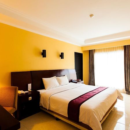Aston Niu Manokwari Hotel & Conference Center Ngoại thất bức ảnh