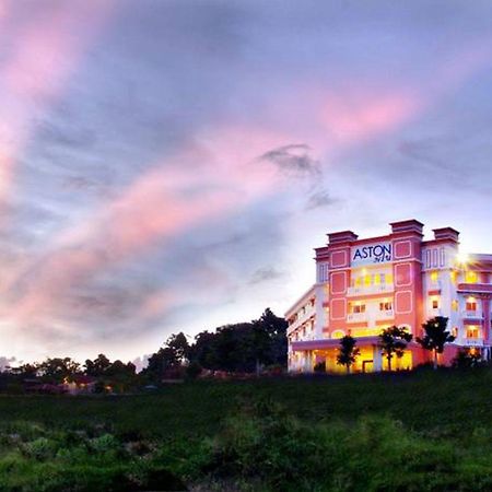 Aston Niu Manokwari Hotel & Conference Center Ngoại thất bức ảnh