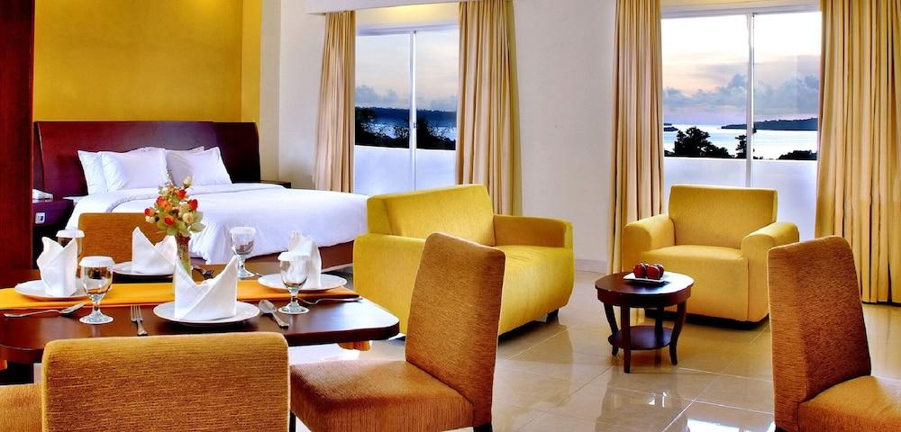 Aston Niu Manokwari Hotel & Conference Center Ngoại thất bức ảnh