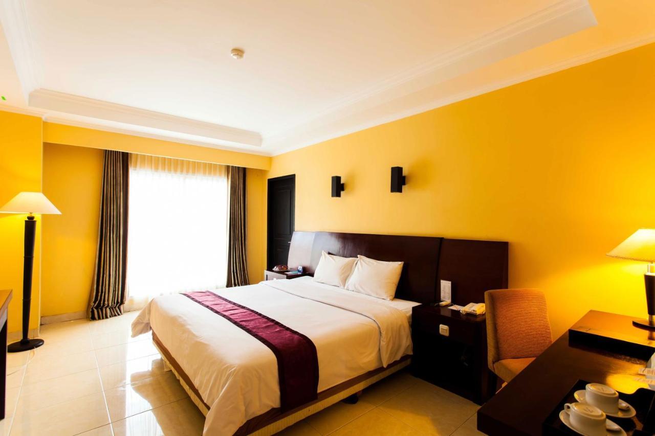 Aston Niu Manokwari Hotel & Conference Center Ngoại thất bức ảnh
