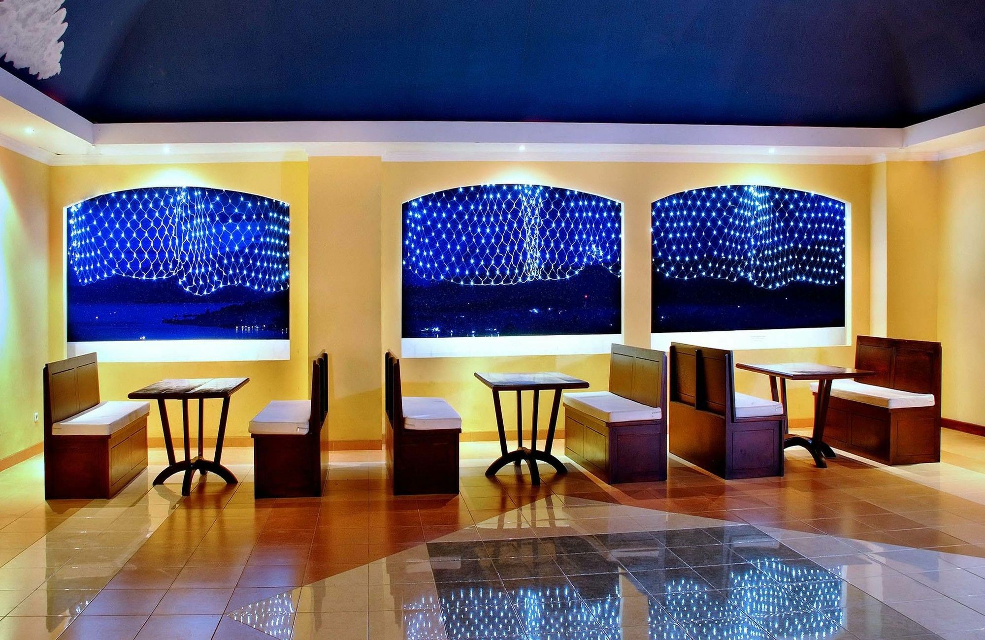 Aston Niu Manokwari Hotel & Conference Center Ngoại thất bức ảnh