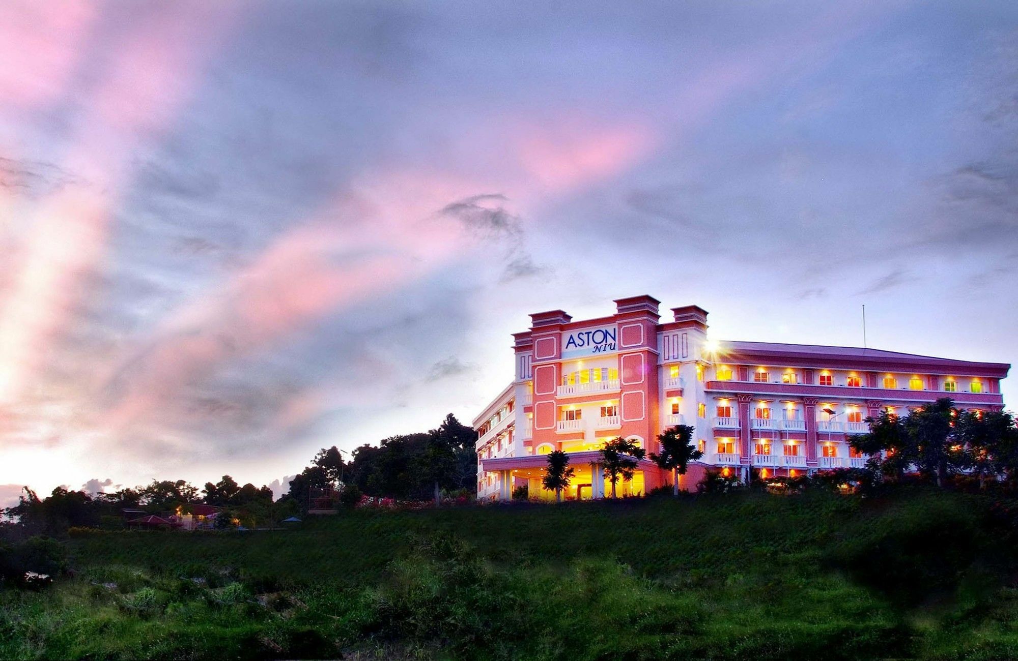 Aston Niu Manokwari Hotel & Conference Center Ngoại thất bức ảnh