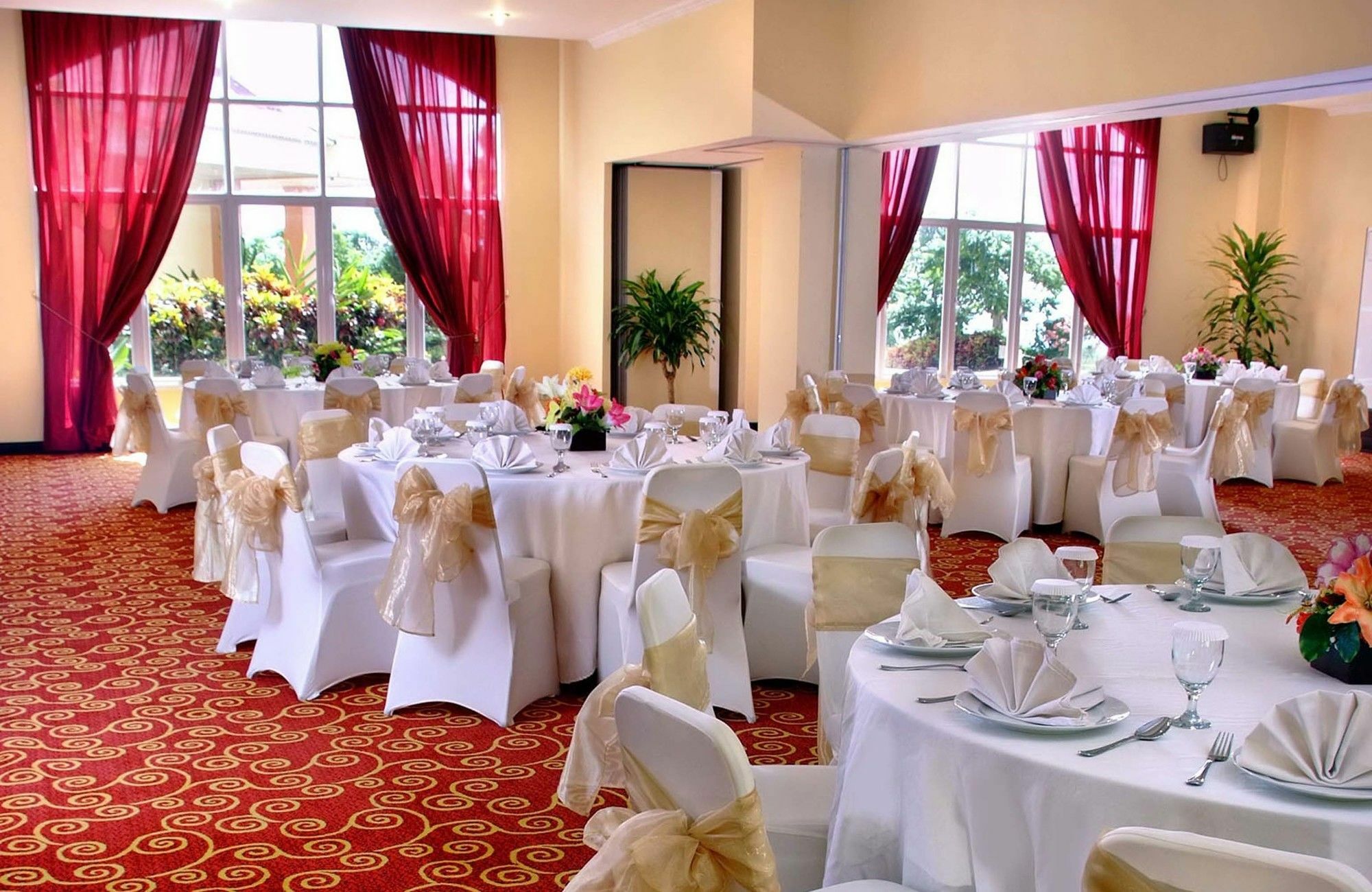 Aston Niu Manokwari Hotel & Conference Center Ngoại thất bức ảnh