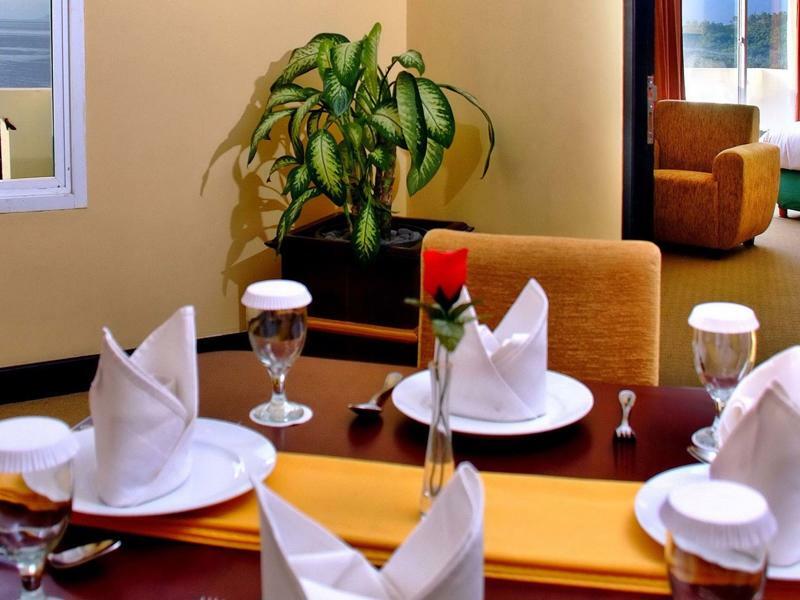 Aston Niu Manokwari Hotel & Conference Center Ngoại thất bức ảnh
